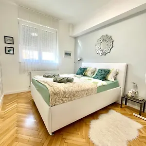 Appartamento Mint Pearl 3 2 Bathrooms At Kalvin Square Ungheria